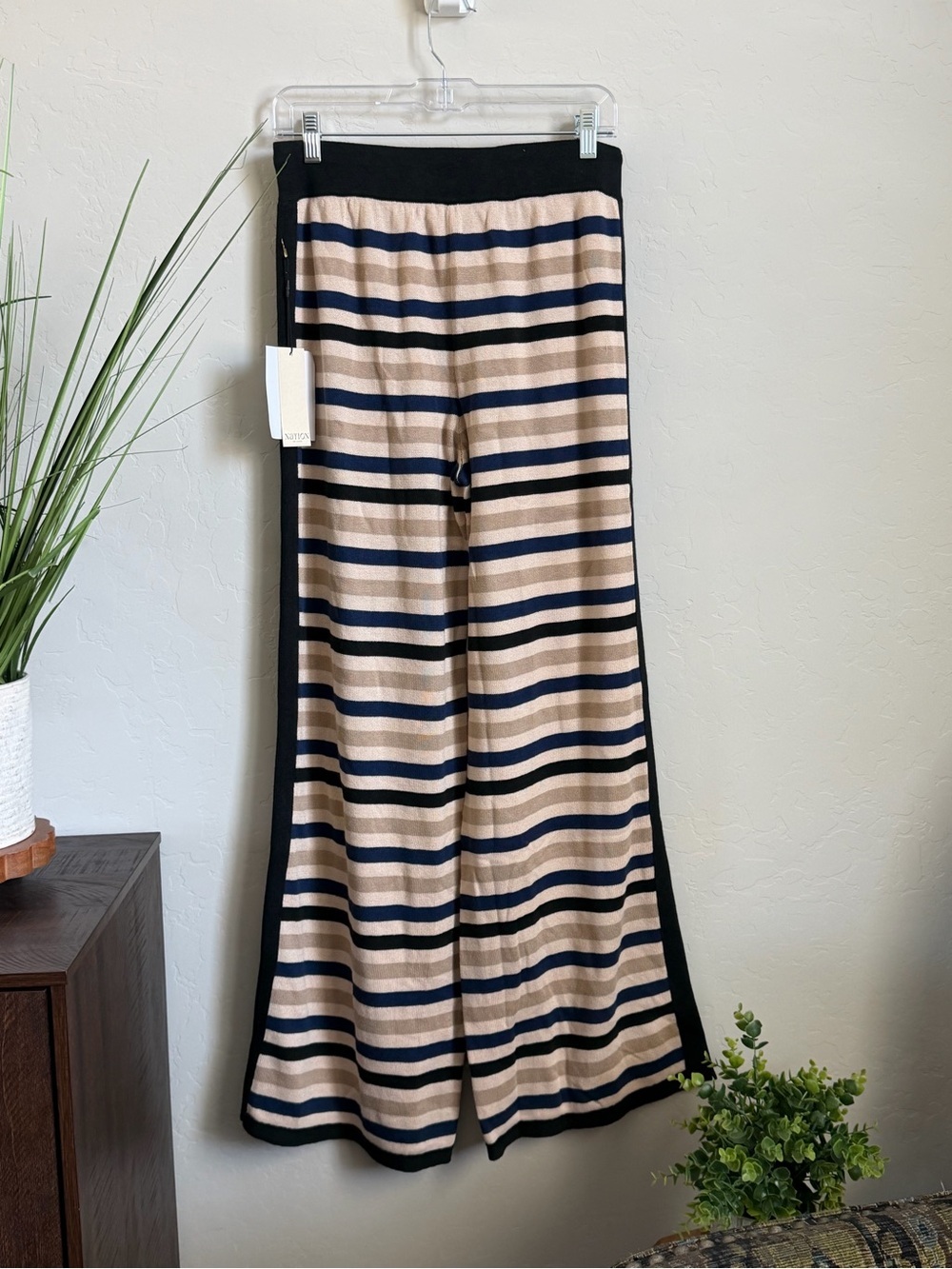 Nation LTD Striped Knit Lounge Pants Size Medium NWT - Picture 2 of 10